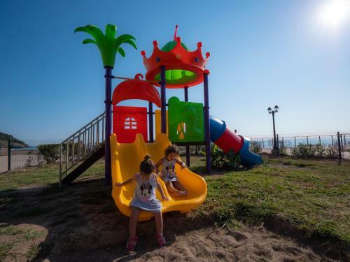Pearl Beach Hotel & Resort