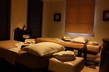 Hotel Travellers Suites Serviced Apartments