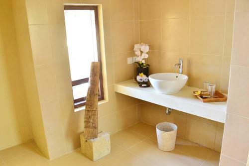 Hotel Shorea Beach Resort