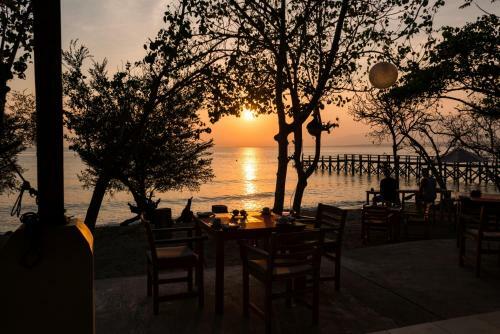 Hotel Shorea Beach Resort