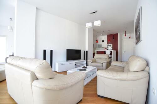 Luxury Montesun Apartments