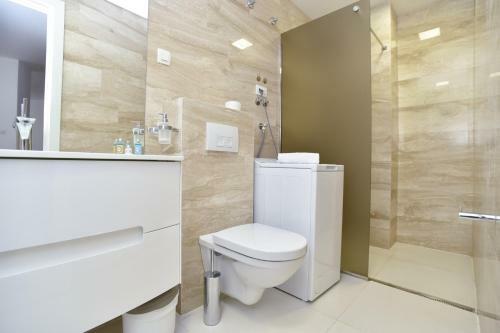 Luxury Montesun Apartments
