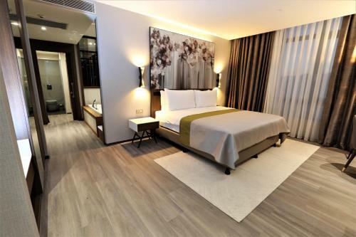 Limak Skopje Luxury Hotel