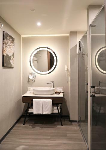 Limak Skopje Luxury Hotel