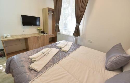 Villa Nina Hotel & Lounge Bar