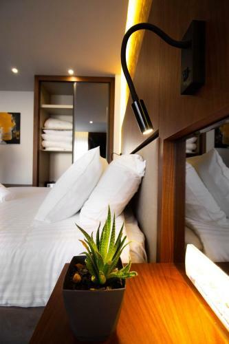 Hotel Bograd - Apartments & Lounge Station