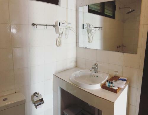 Hotel Lagoon Ngapali Beach Lodge