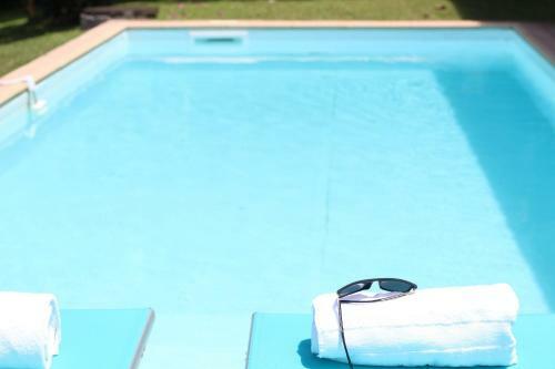 Villa M�rit�e : 3 Ch, V�g�tation Luxuriante Et Grande Piscine
