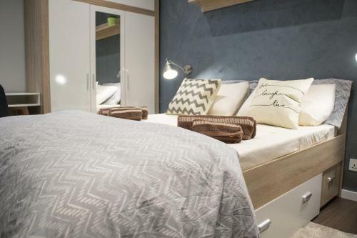 Hostal Sunshine Suites