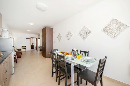 Summer Breeze Apartment With Panoramic Terrace - By Getawaysmalta