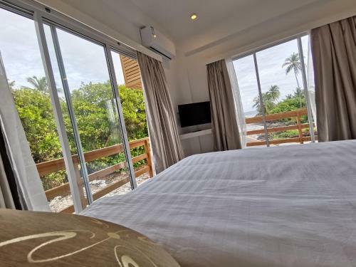 Xen Midu All Inclusive Diving Hotel Addu Maldives