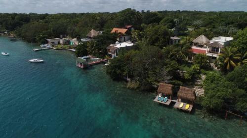 Apartamento 3br Private Lagoon Front House With Deck And Kayaks