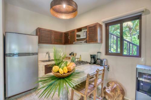 Tankah Cuatro Villa Sleeps 14 With Pool And Air Con