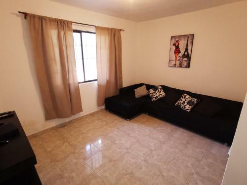 Comfortable House With Excellent Location. Come To Gomez