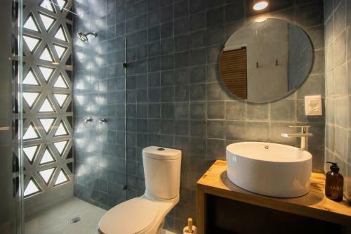 Hotel Sin Nombre