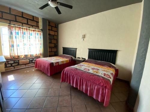 Hotel Caba�as Santa Cruz