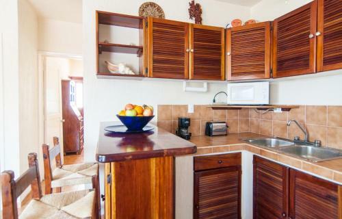 Apartamento Lovely Beachfront Condo In Playa - Steps To 5th Ave!