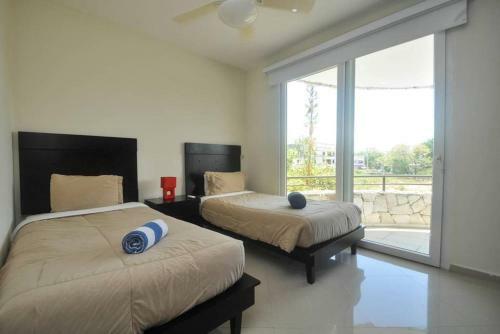 Prime Condo In Playa - Rooftop Pool, Walk To Beach!