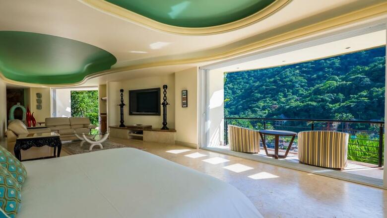 Ocean Frontage Cottage