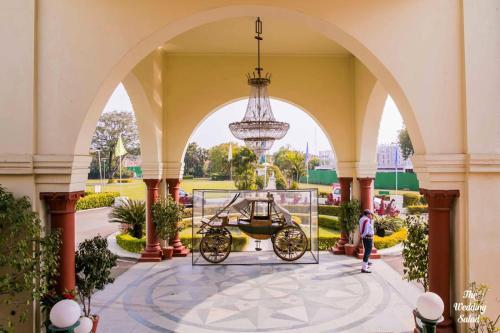 Hotel Welcome Heritage Noor-us-sabah Palace