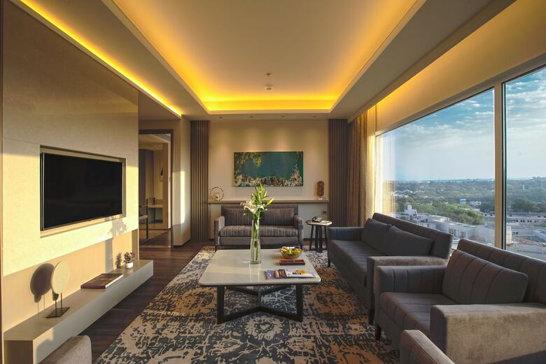 Hotel Courtyard By Marriott Bhopal