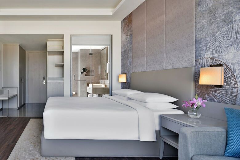 Hotel Courtyard By Marriott Bhopal