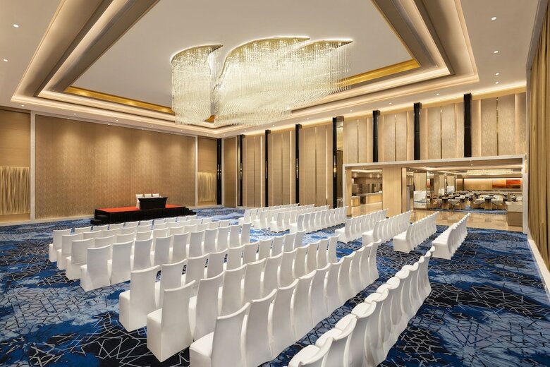 Hotel Courtyard By Marriott Bhopal