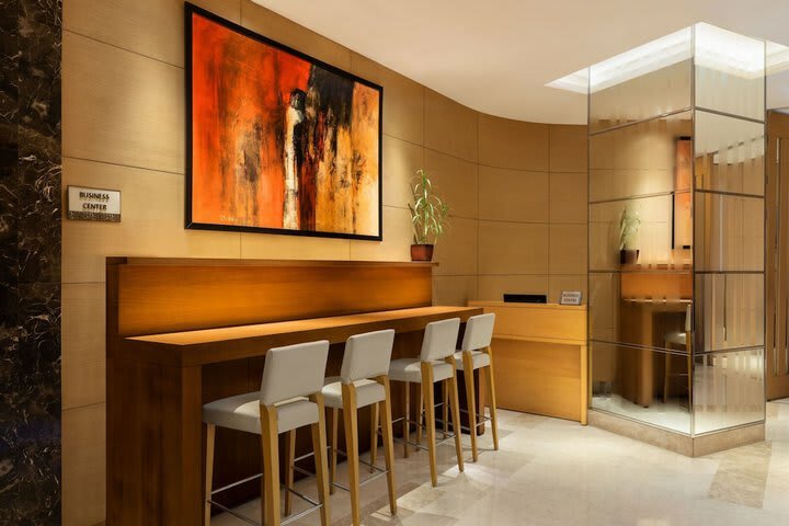 Hotel Courtyard By Marriott Bhopal