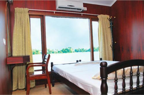 Hotel Cosy Houseboats