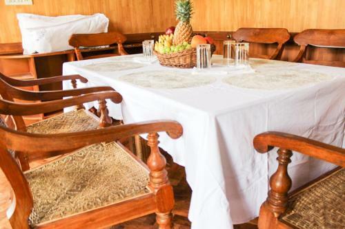 Pournami Houseboats