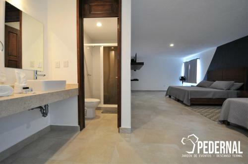 Pedernal Hotel