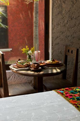 Camino Mexicano Hotel & Resort