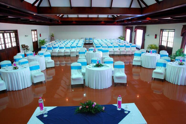 Hotel Lake Palace Resort