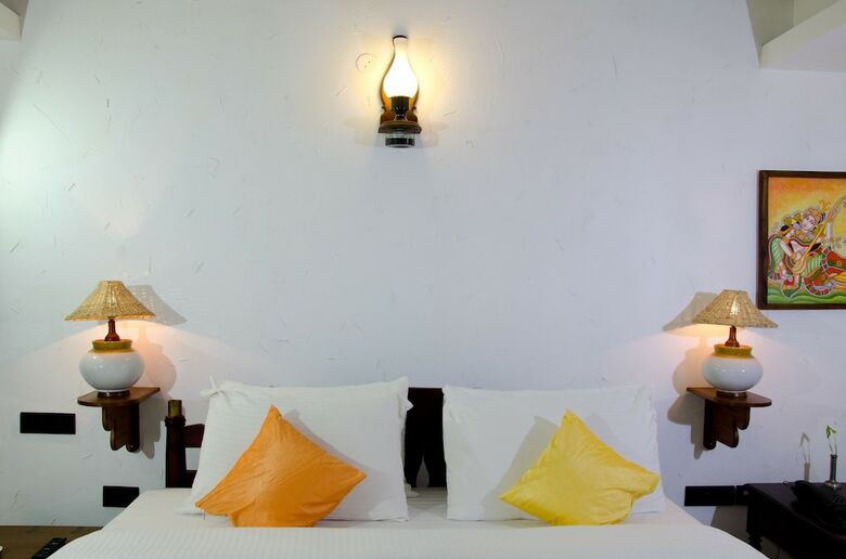 Hotel Punnamada Resort