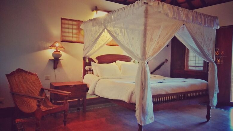 Hotel Punnamada Resort