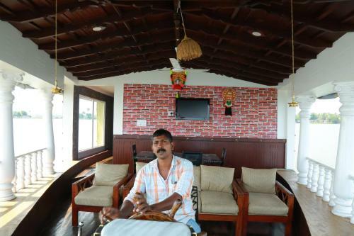 Hotel Sreekrishna Houseboat