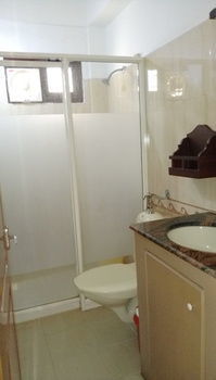 Bed & Breakfast Reds Residency - Homestay