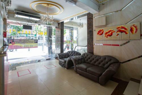 Oyo 90125 Hotel Grand Orchard