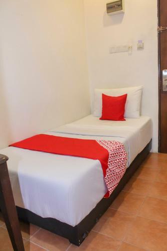 Oyo 90035 Star Hotel