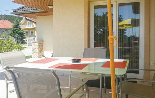 Holiday Home Liszt F. Utca-vonyarcvashegy