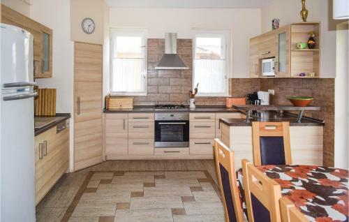 Holiday Home Fiumei U-balatonbogl�r