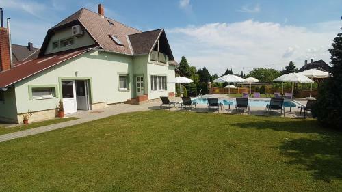 Kriszti�n Apartmanh�z