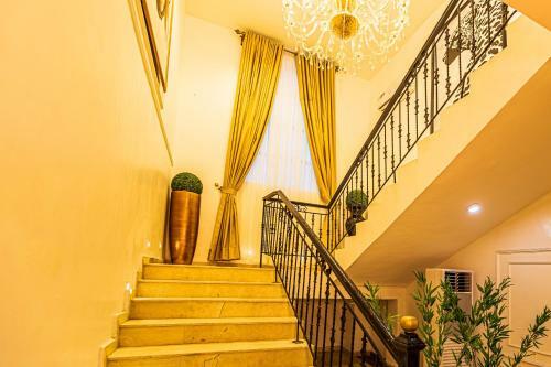 Jj Mas Hotel And Suites