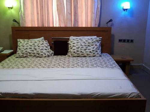 Hostal Room In Lodge - Aloha Hotel And Resorts