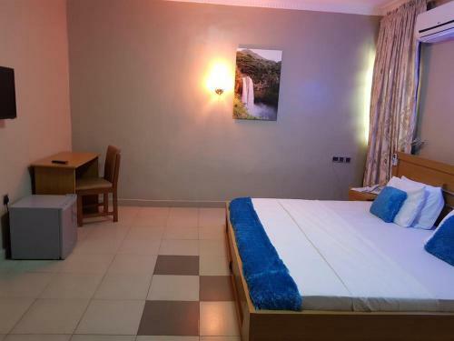 Hostal Room In Lodge - Aloha Hotel And Resorts