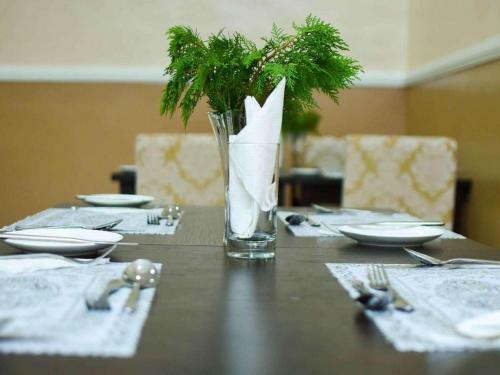 Hostal Room In Lodge - Best Western Plus Mydas Hotel