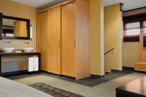 Hostal Room In Lodge - Ibom Icon Hotel Golf Resort