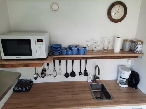 Holiday Home de Witte Raaf With Garden And Hottub