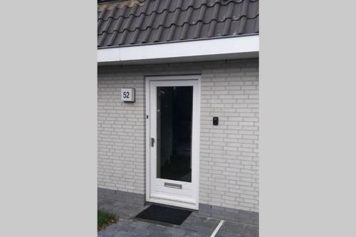 Holiday Home de Witte Raaf With Garden And Hottub