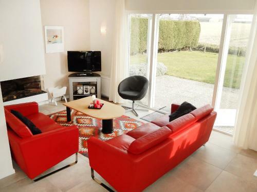 Holiday Home De Witte Raaf-2
